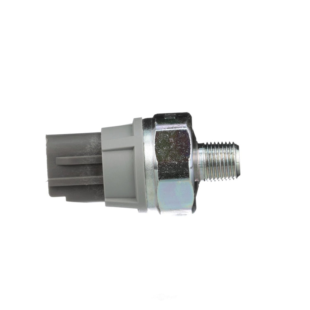 Oil pressure light clearance switch